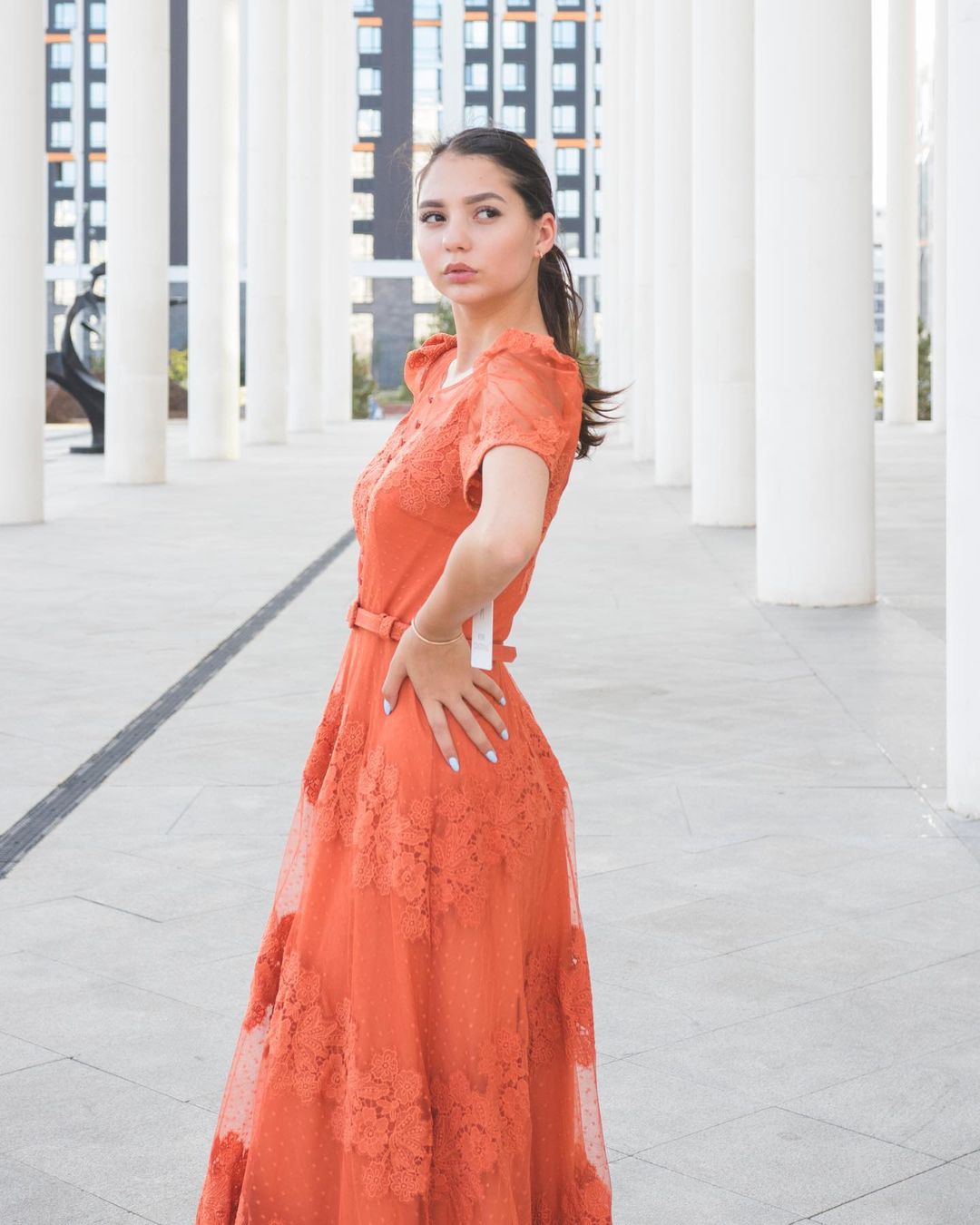 Вечернее платье оранжевого оттенка (2021 collection)